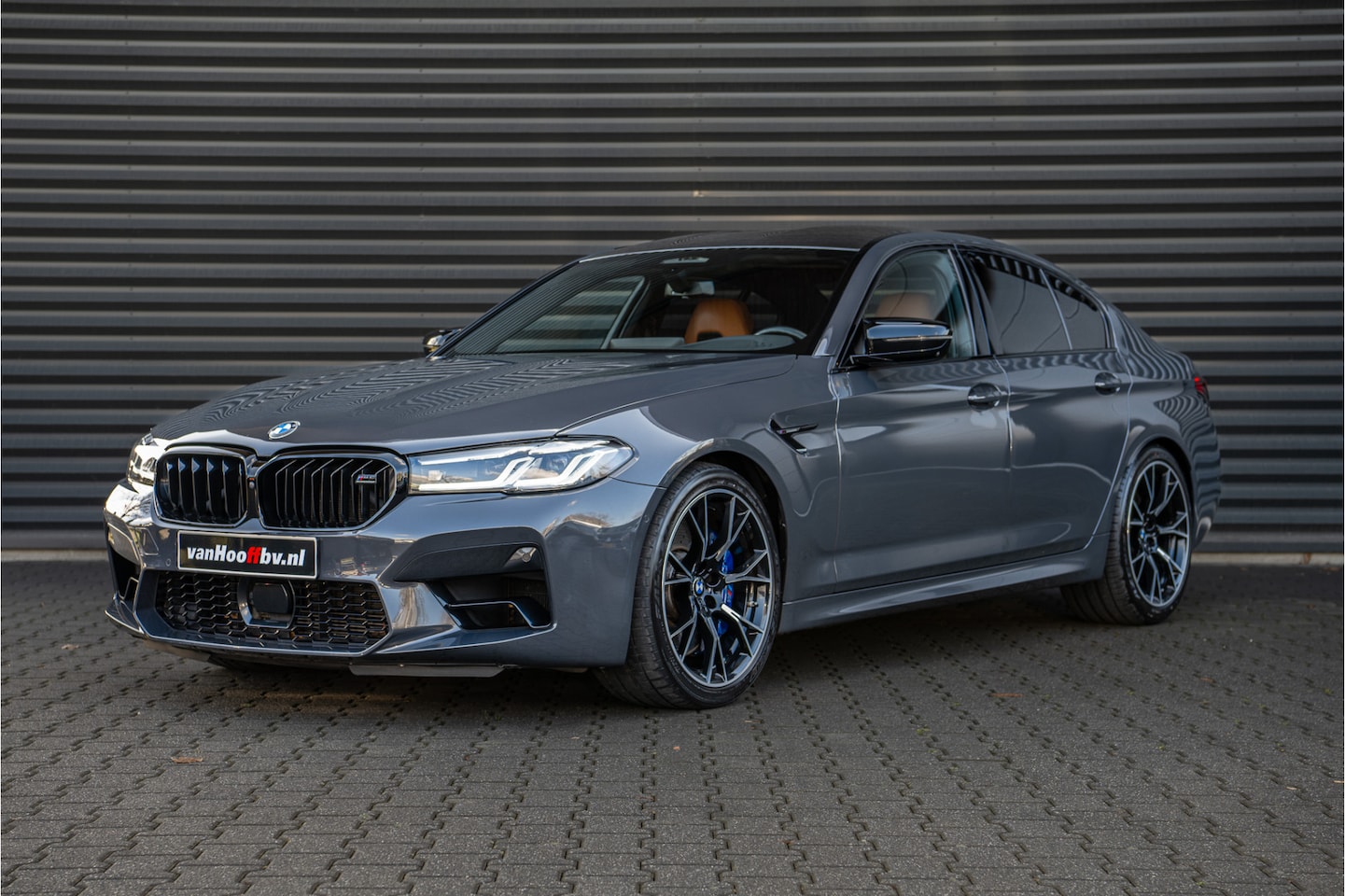 BMW M5 - 5-serie Competition -Drivers Pack-H/K-Carbon dak - AutoWereld.nl