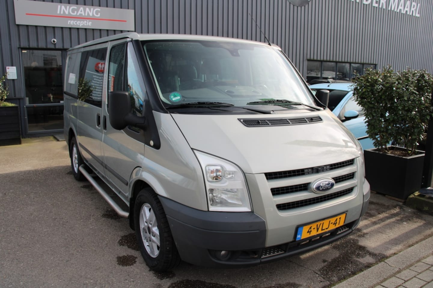 Ford Transit - 260S 2.2 TDCI SHD DC 260S 2.2 TDCI SHD DC - AutoWereld.nl