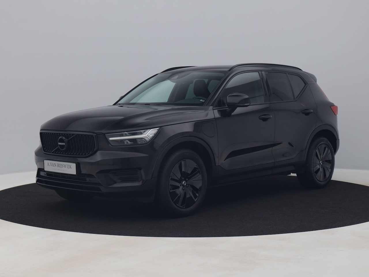 Volvo XC40 - 1.5 T5 Twin Engine Momentum Pro | BLACK | CAMERA - AutoWereld.nl