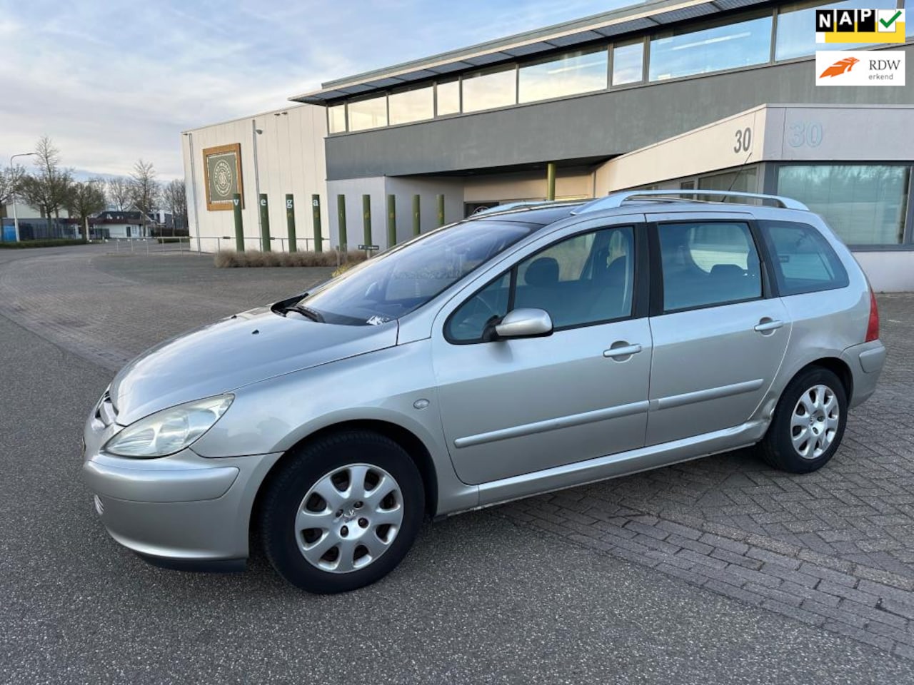 Peugeot 307 SW - 1.6-16V Premium 1.6 16V Premium - AutoWereld.nl