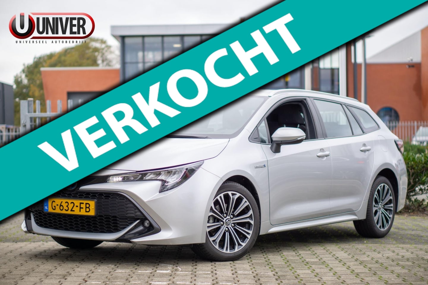 Toyota Corolla Touring Sports - 1.8 Hybrid First Edition NAVI/CAMERA/CRUISE/HYBRID - AutoWereld.nl