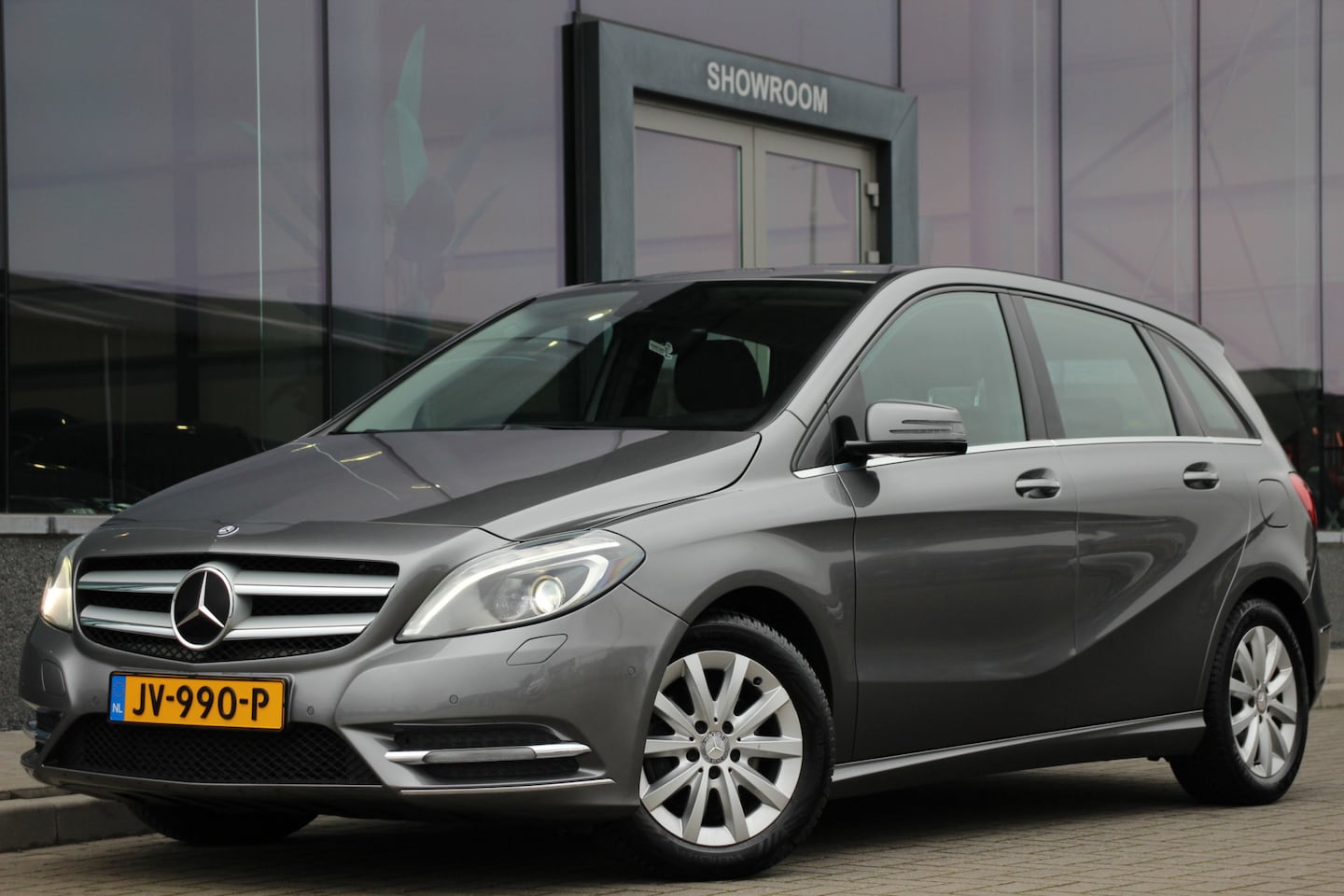 Mercedes-Benz B-klasse - 200 Prestige | Navi | Half leder | Camera | Afn. trekhaak - AutoWereld.nl