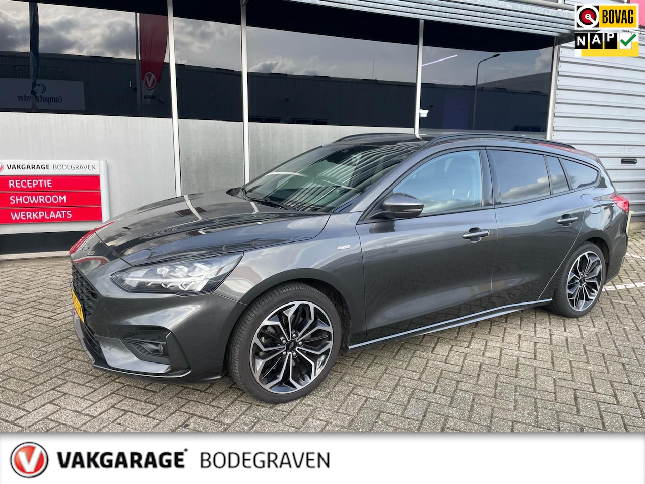 Ford Focus Wagon - 1.0 EcoBoost ST Line Business 1.0 EcoBoost ST Line Business - AutoWereld.nl