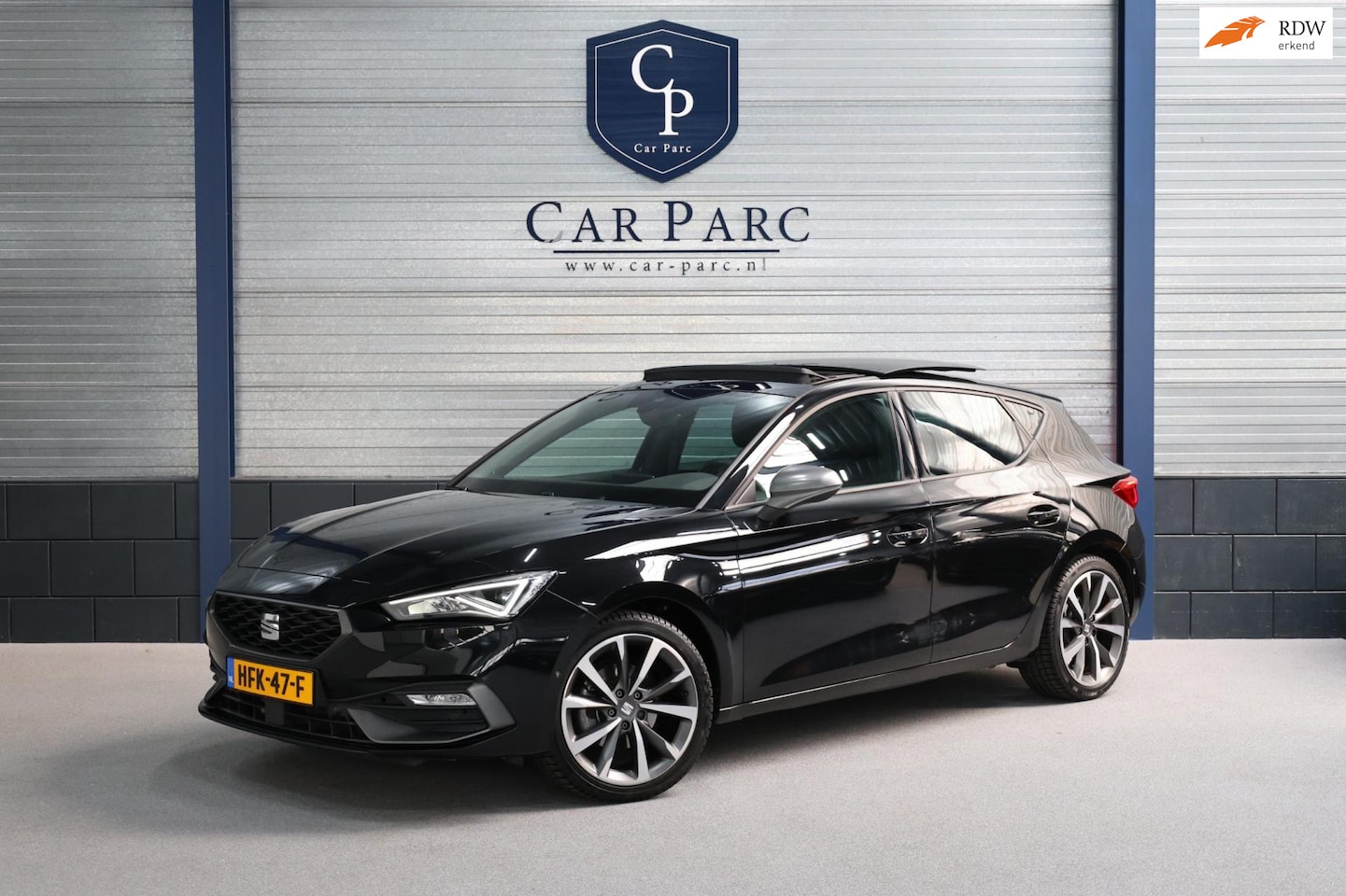 Seat Leon - 1.5 eTSI FR LED/SFEER/VIRTUAL/PANO/S.VERWARMING/18' LMV/CAM/ACC/ECC/12 MND GARANTIE! - AutoWereld.nl