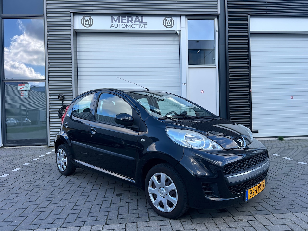 Peugeot 107 - 1.0-12V Sublime 5drs Airco 1ste eigenaar NAP - AutoWereld.nl