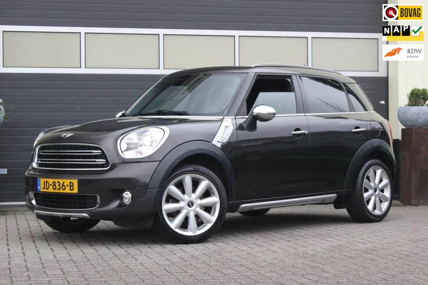 MINI Countryman - Mini 1.6 Pepper | Navigatie | Dealer onderhouden | - AutoWereld.nl