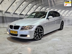 BMW 3-serie - 325i Executive