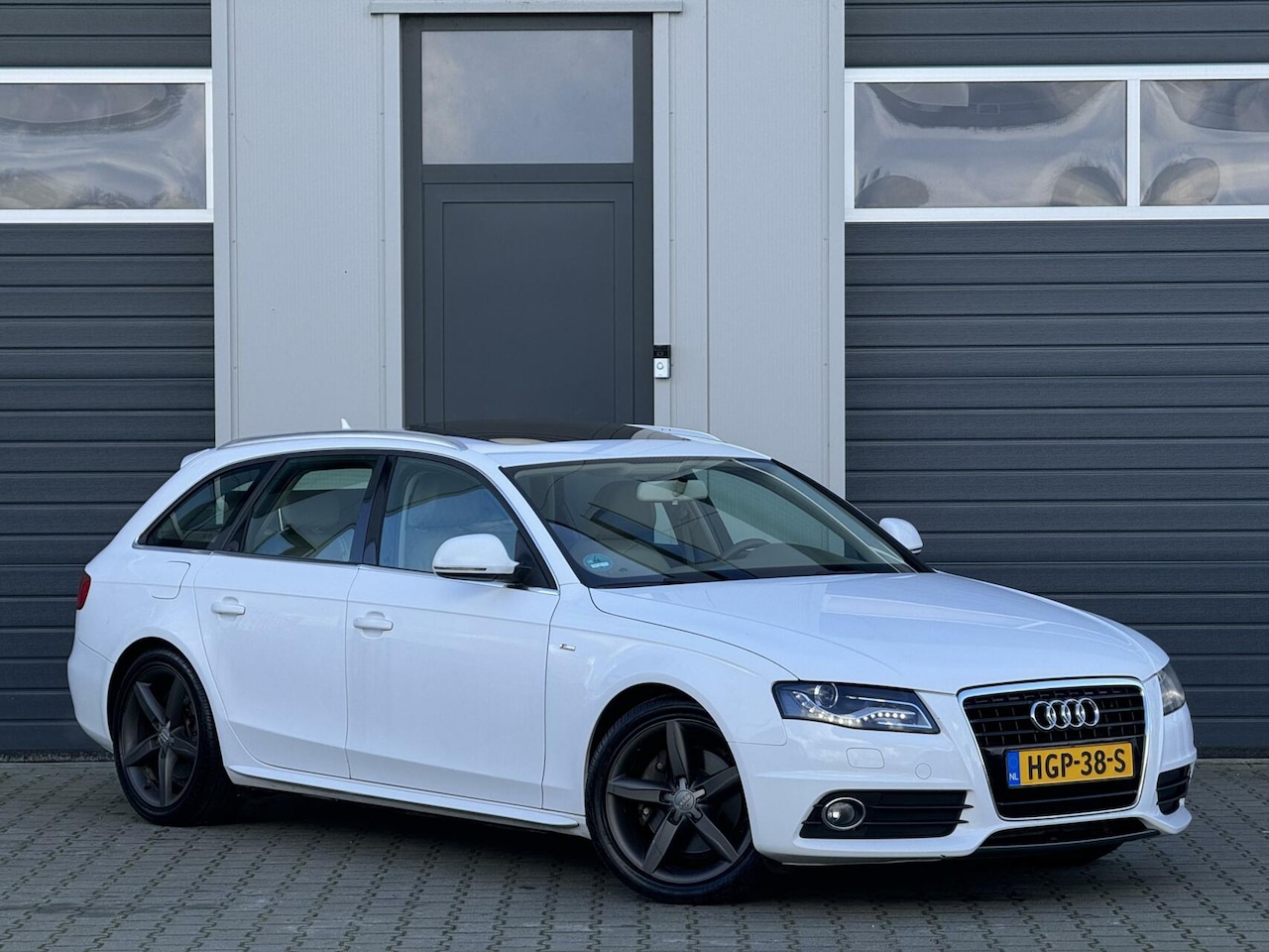 Audi A4 Avant - 3.2 FSI quattro Pro Line Business 3.2 FSI quattro Pro Line Business - AutoWereld.nl