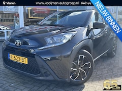 Toyota Aygo X - 1.0 VVT-i MT Play Zwarte Velgen, AppleCarPlay&AndroidAuto, Achteruitrijcamera Airco