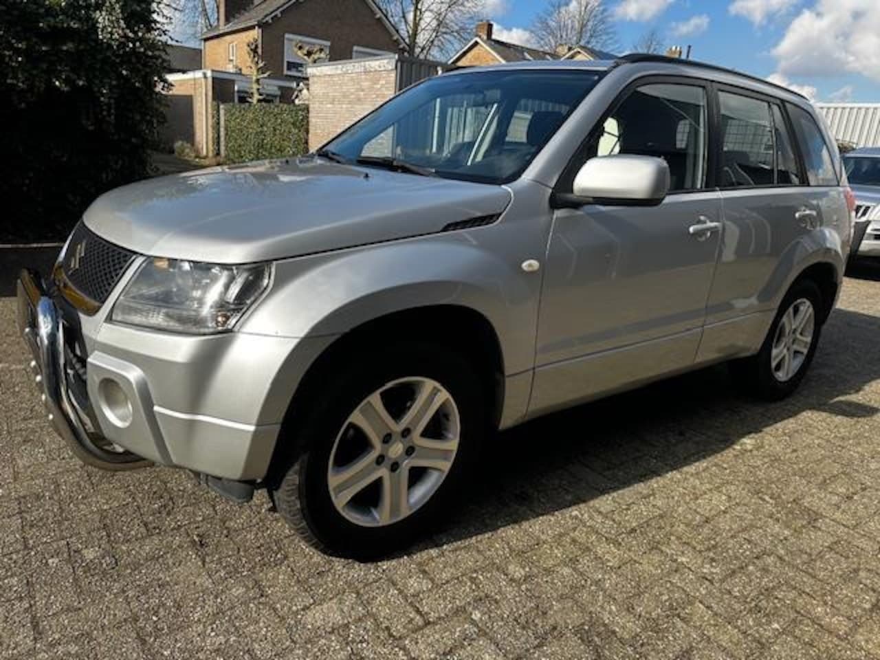 Suzuki Grand Vitara - 2.0 2005 4X4 CLIMA Youngtimer 210000km NAP - AutoWereld.nl