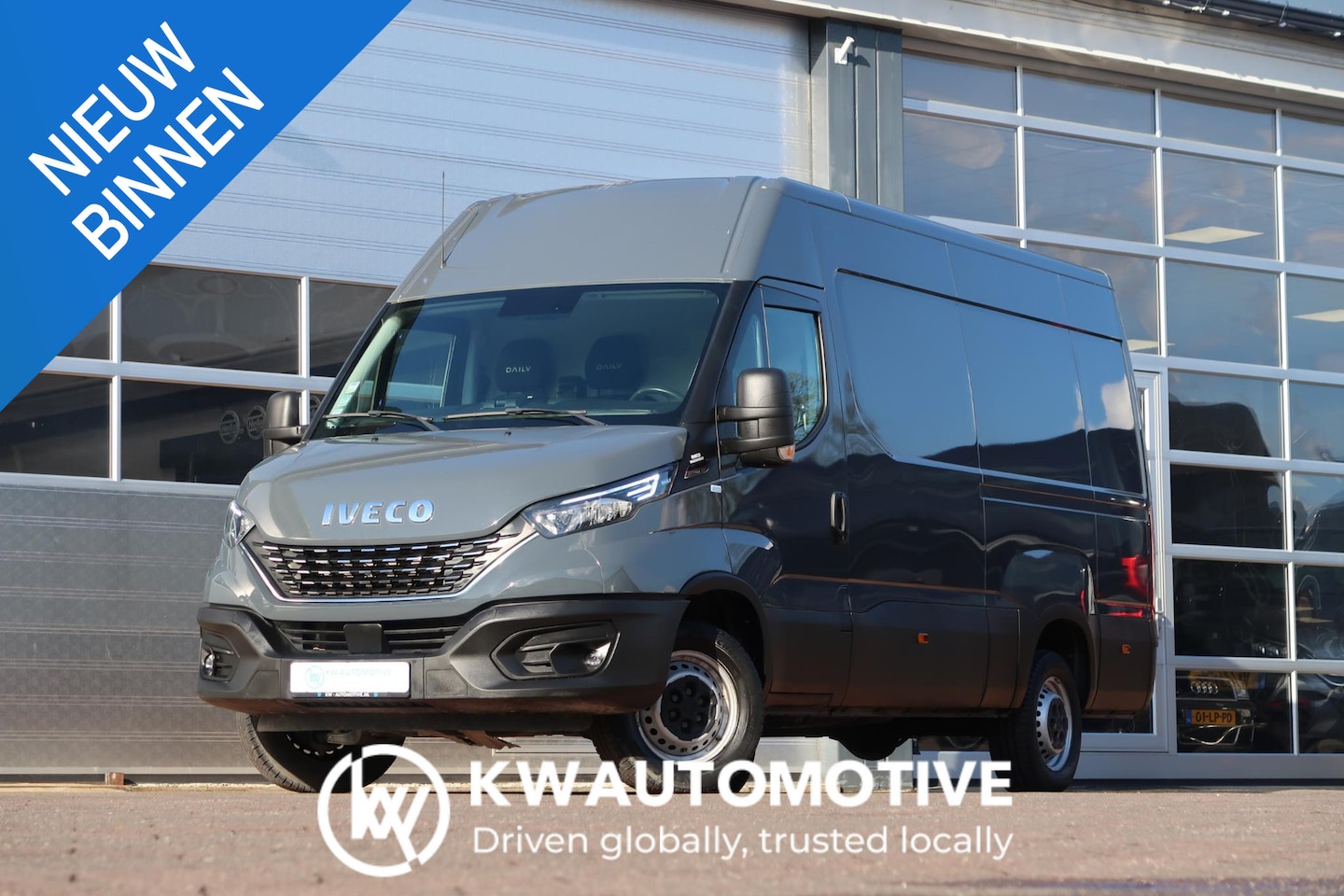 Iveco Daily - 35S18HV 3.0 35 L2 H2 AUT/ LED/ CAMERA/ 3.5T/ CRUISE/ CLIMA/ TREKHAAK - AutoWereld.nl