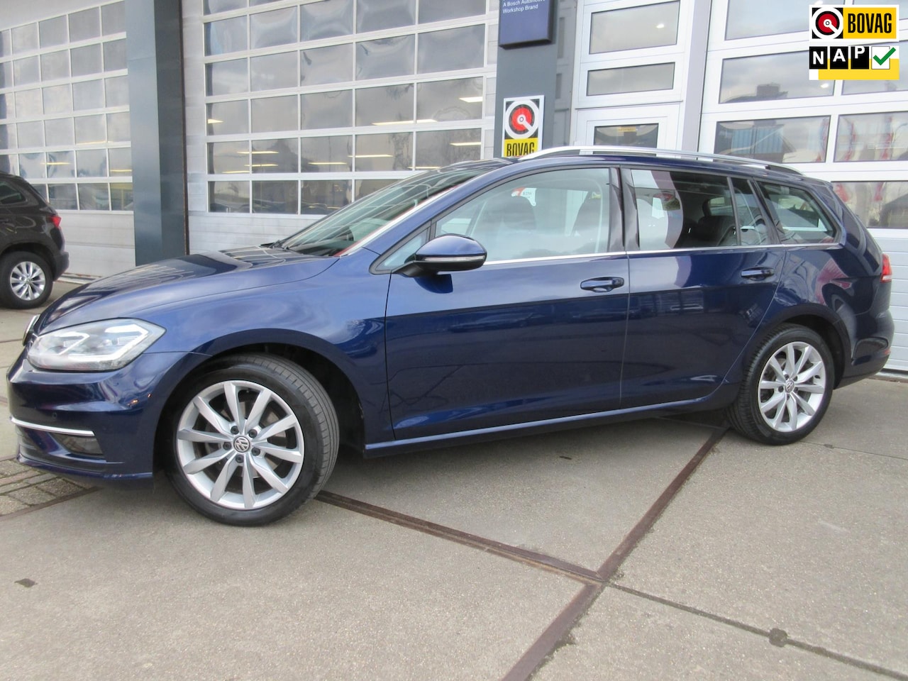 Volkswagen Golf Variant - 1.5 TSI Highline / Automaat / DigiDash / PDC - AutoWereld.nl