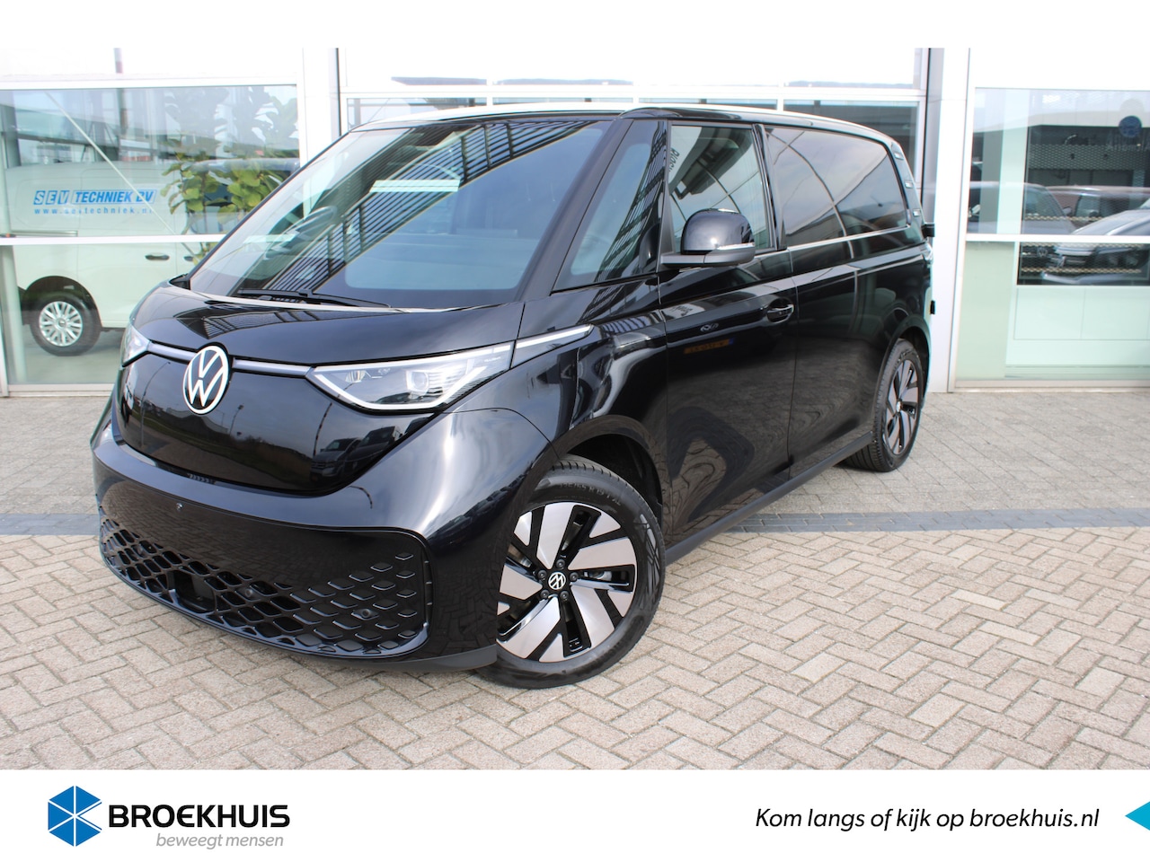 Volkswagen ID. Buzz - Bulli Edition | 210 kWh | 286 PK | Achterdeuren | IQ-Light | Adaptive Cruise | Stoelverwar - AutoWereld.nl