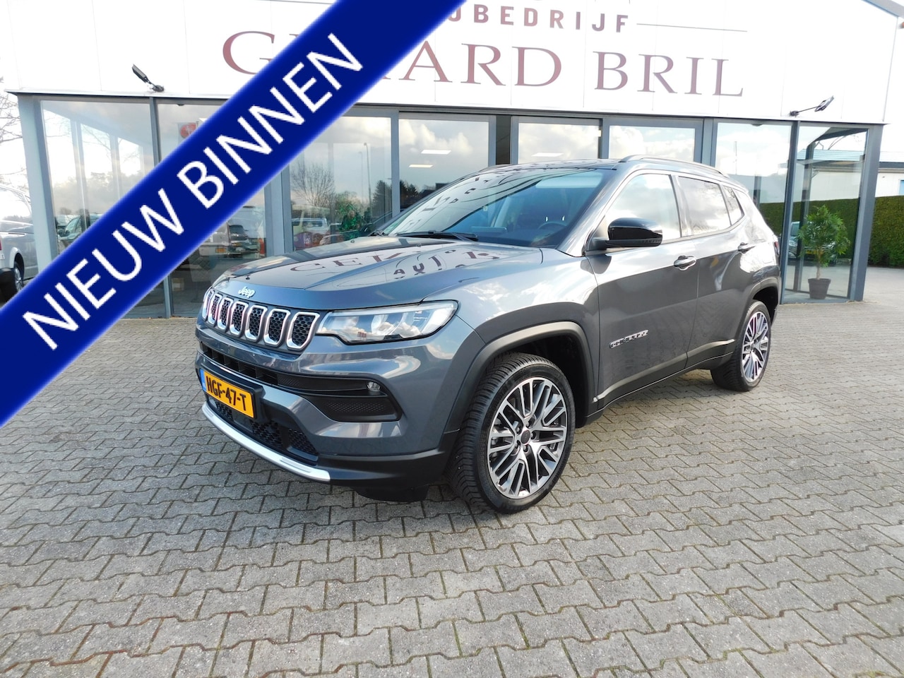 Jeep Compass - 4xe 190 Plug-in Hybrid Electric Limited Panoramadak - AutoWereld.nl