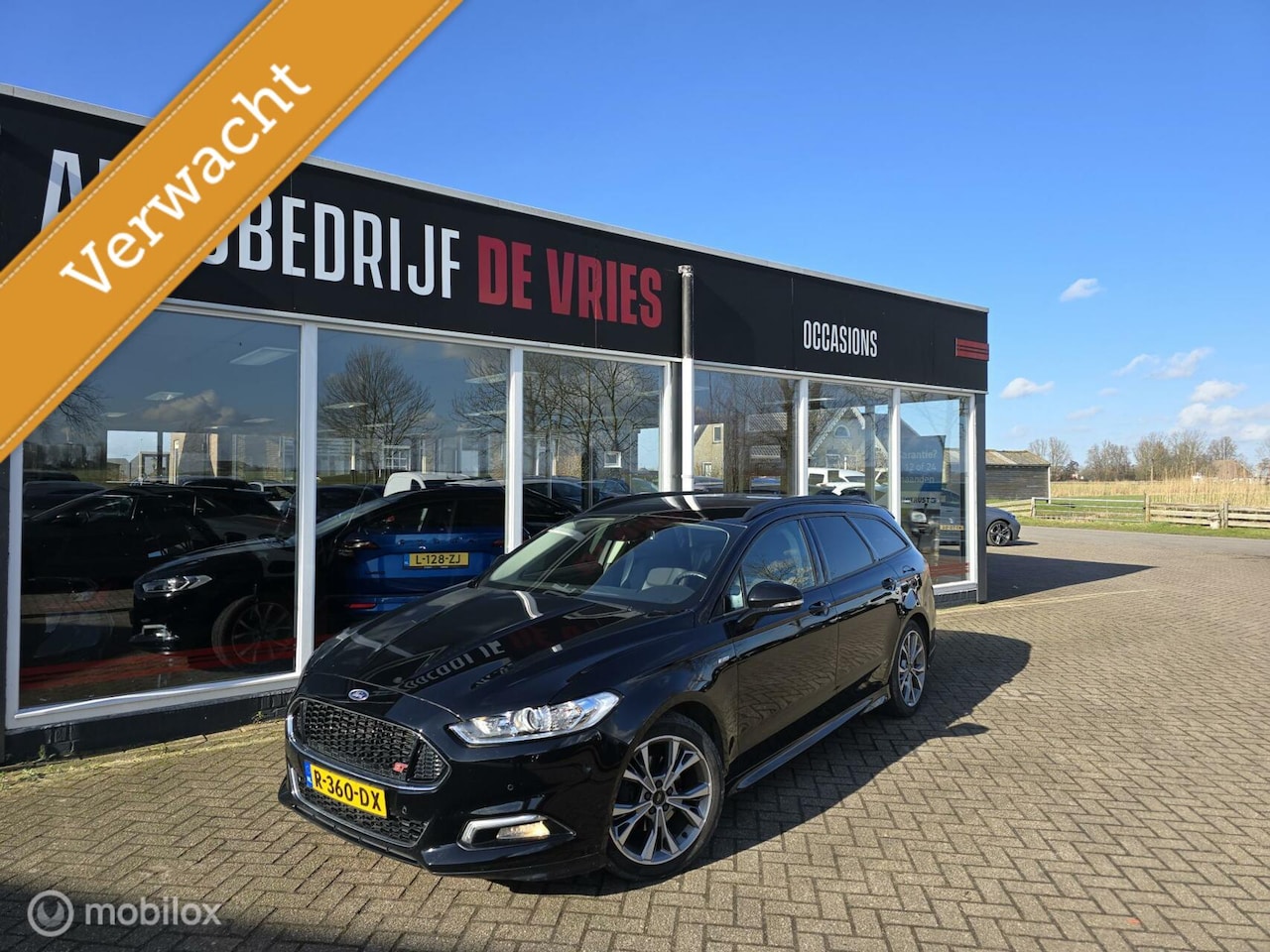 Ford Mondeo Wagon - 2.0 ST Line 240PK Winterpakket/Camera/18Inch - AutoWereld.nl