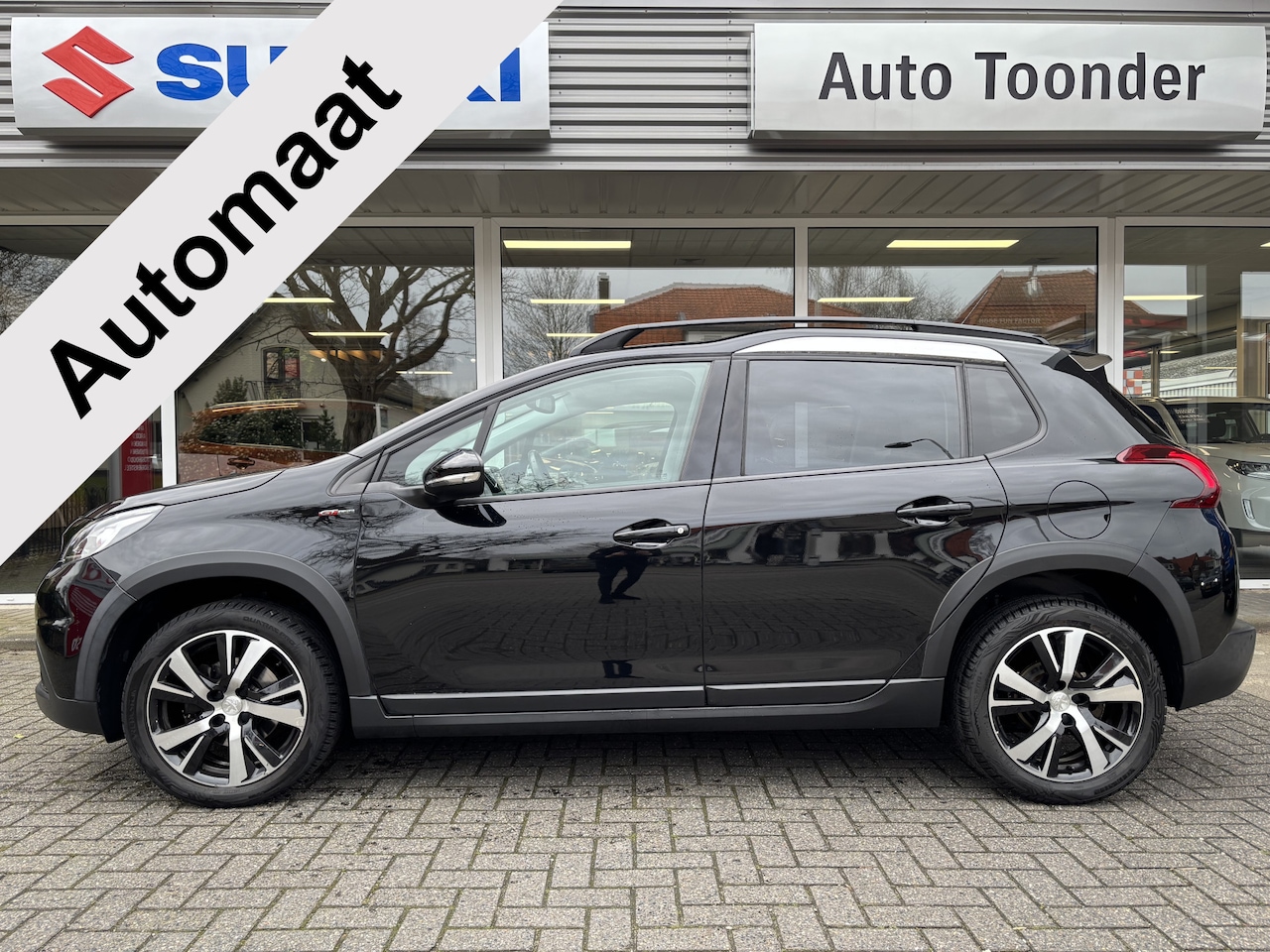 Peugeot 2008 - Automaat 1.2 PureTech GT-Line/Trekhaak/Panoramadak - AutoWereld.nl