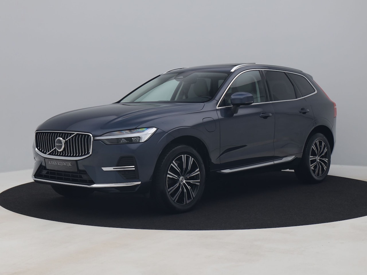 Volvo XC60 - 2.0 Recharge T6 AWD Inscription | FACELIFT | PANO | CAMERA | ADAPTIVE | KEYLESS | TREKHAAK - AutoWereld.nl