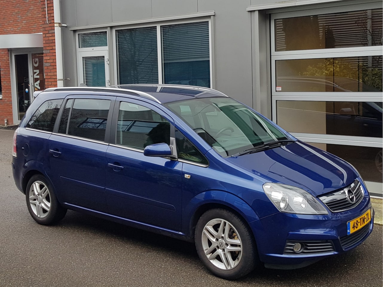 Opel Zafira - 1.8 7Pers 1/2 Leder Navi Trekhaak Ecc Cruise - AutoWereld.nl