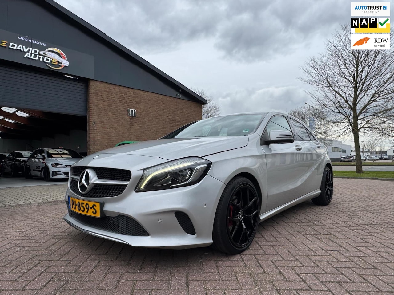 Mercedes-Benz A-klasse - 180 Prestige stoelvw , uitlaat sound system, led - AutoWereld.nl