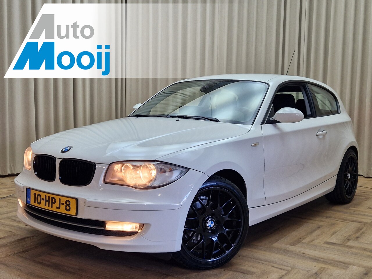 BMW 1-serie - 116i Business Line *Apple-Carplay* Navigatie / 18'' LMV / ECC Clima / Org.NL! - AutoWereld.nl