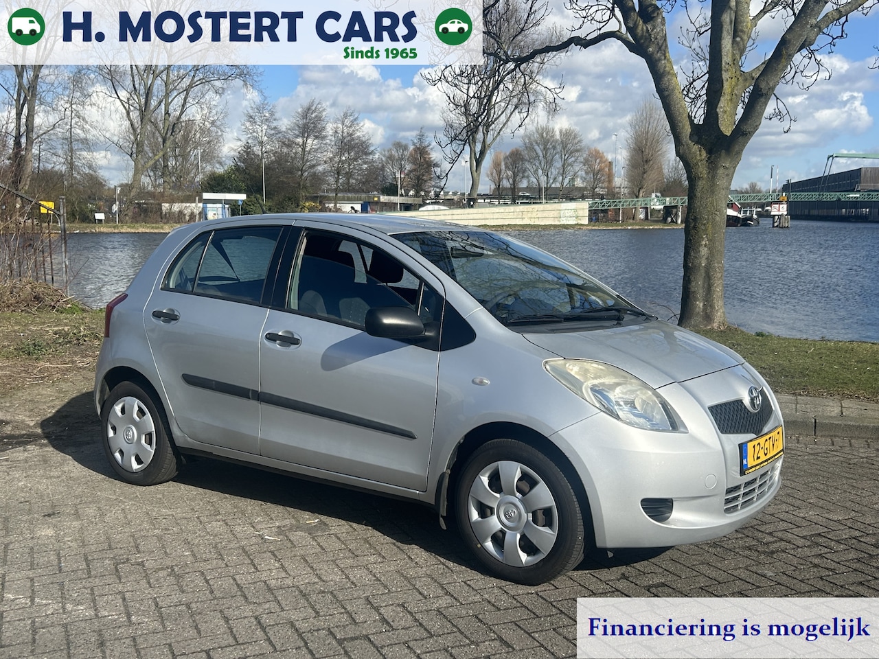 Toyota Yaris - 1.3 VVTi Sol * NIEUWE APK * TREKHAAK * NIEUWE BANDEN * DISCOUNT COLLECTIE * - AutoWereld.nl