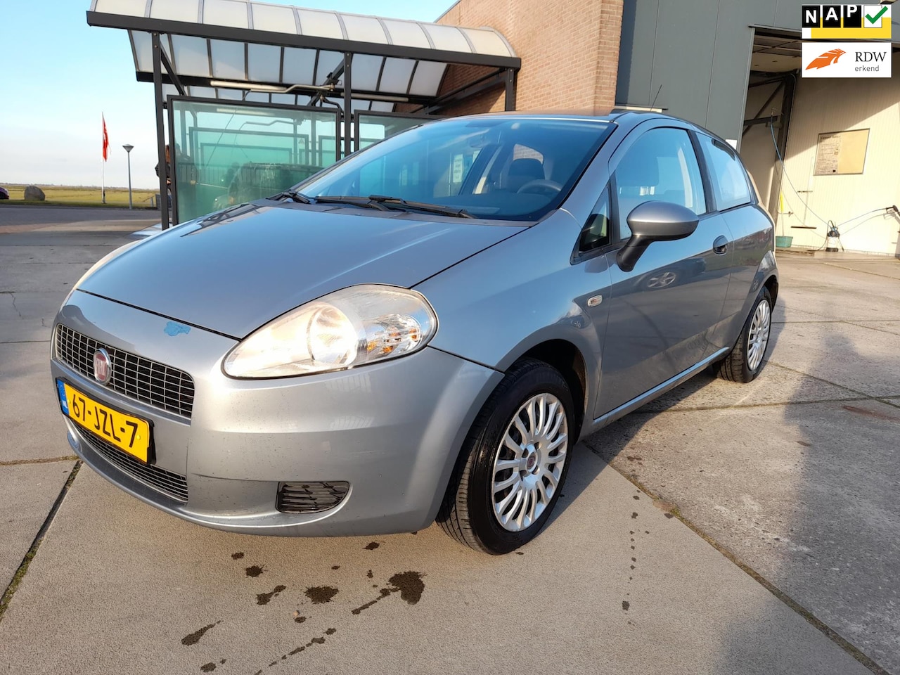 Fiat Punto Evo - 1.2 Active 1.2 Active !!! NIEUWE APK !!! - AutoWereld.nl