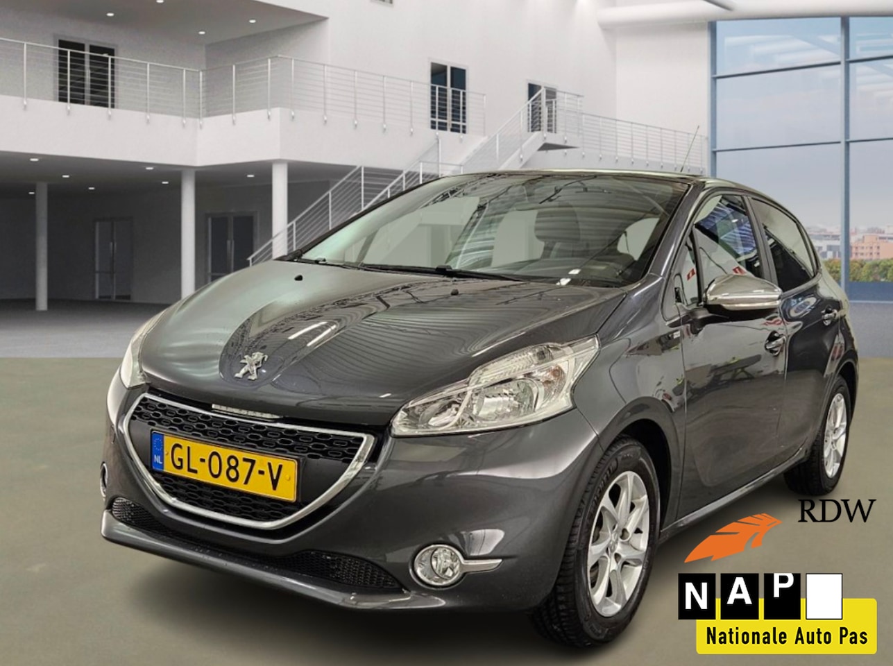 Peugeot 208 - 1.2 PureTech Style Peugeot 208 1.2 Pure Tech Style Grijs 5-Deurs - AutoWereld.nl