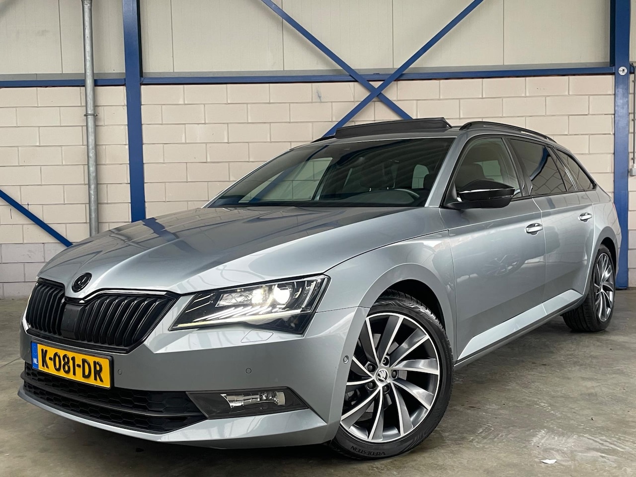 Skoda Superb - 2.0 TSI 220PK Laurent & Klement PANO|CAMERA|VOL! - AutoWereld.nl