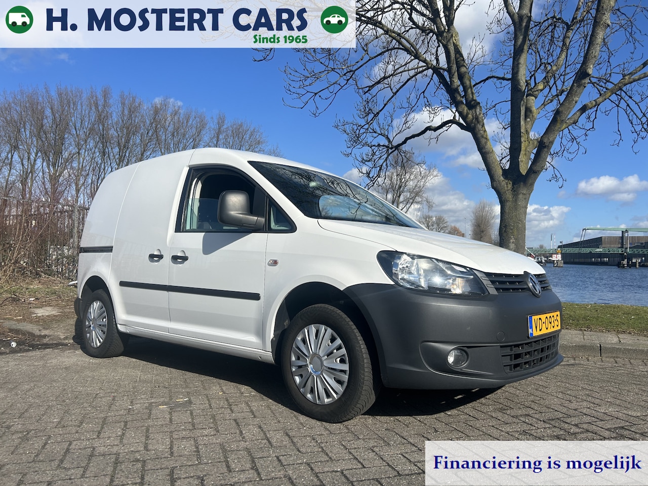 Volkswagen Caddy - 1.6 TDI * NIEUWE APK * NAVIGATIE * AIRCO * TREKHAAK * SCHUIFDEUR * DISCOUNT COLLECTIE * - AutoWereld.nl