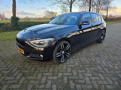 BMW 1-serie - 116i Business Upgrade Sport Geluid I Startstop Facelift