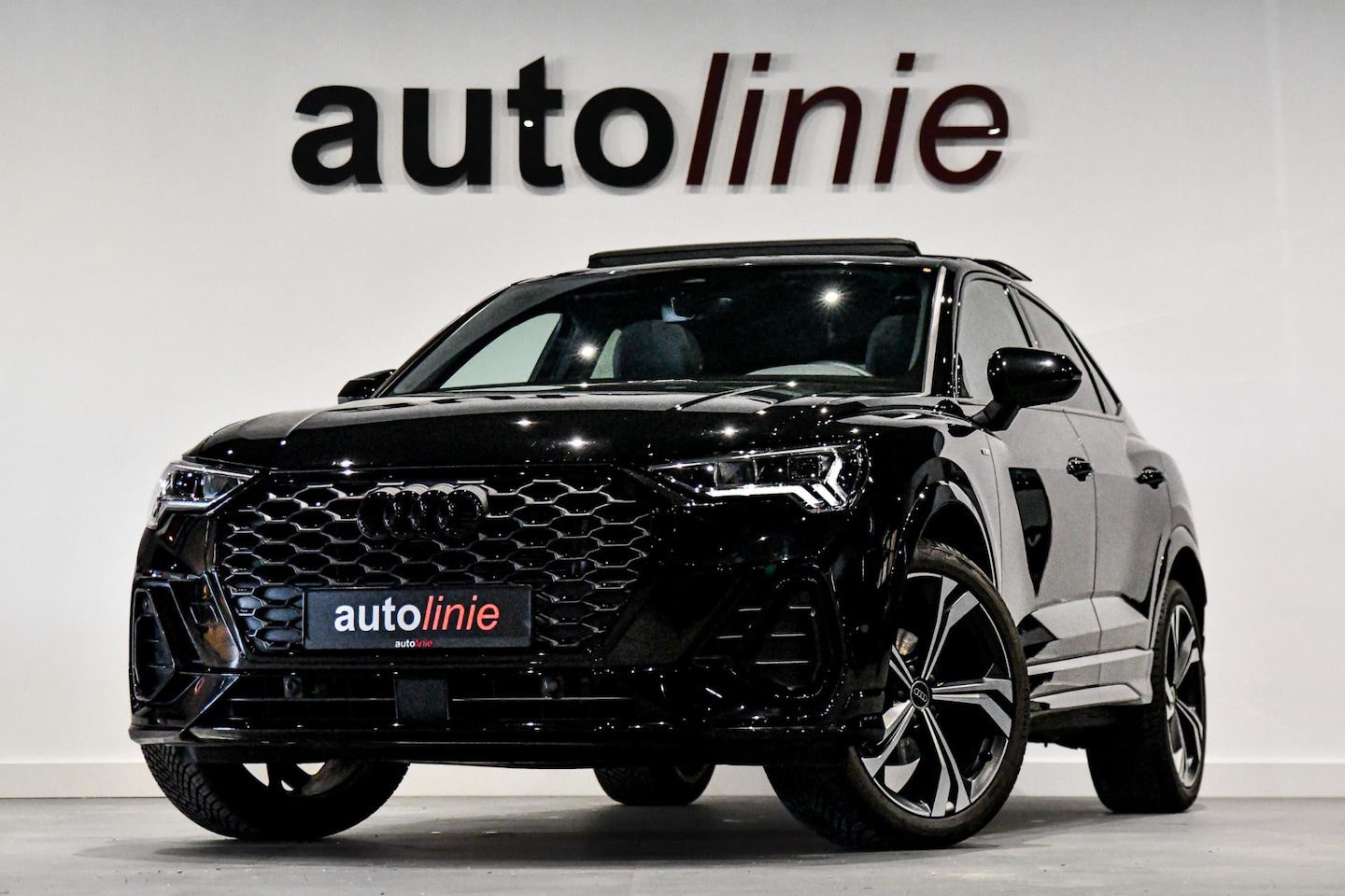 Audi Q3 Sportback - 35 TFSI 3x S-line. Pano, ACC, Keyless, Camera, Matrix, 20'', Dodeh, CarPlay! - AutoWereld.nl