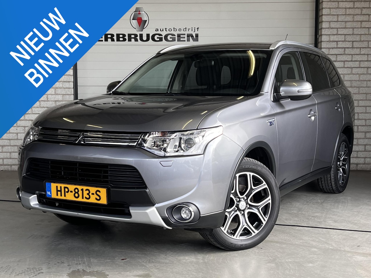 Mitsubishi Outlander - 2.0 PHEV Executive Edition | Trekhaak | 18" LMV | Navi | Camera | All-in rijklaarprijs - AutoWereld.nl