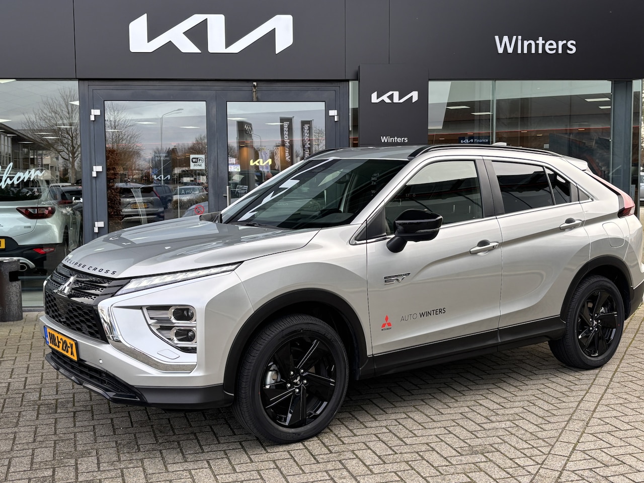 Mitsubishi Eclipse Cross - 2.4 PHEV Black Edition 4WD Protection pack ECC Navi+ 360 Camera+BT Keyless LED Standkachel - AutoWereld.nl