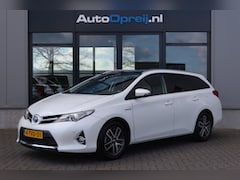 Toyota Auris - 1.8 Hybrid Lease Clima, Panoramadak, NAVI, Camera, Trekhaak, Dea