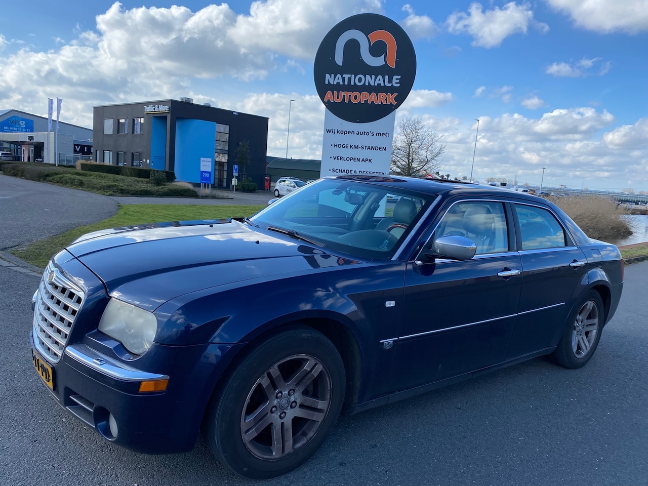 Chrysler 300C - 2007 * 3.0 V6 CRD * APK * EXPORT !! - AutoWereld.nl