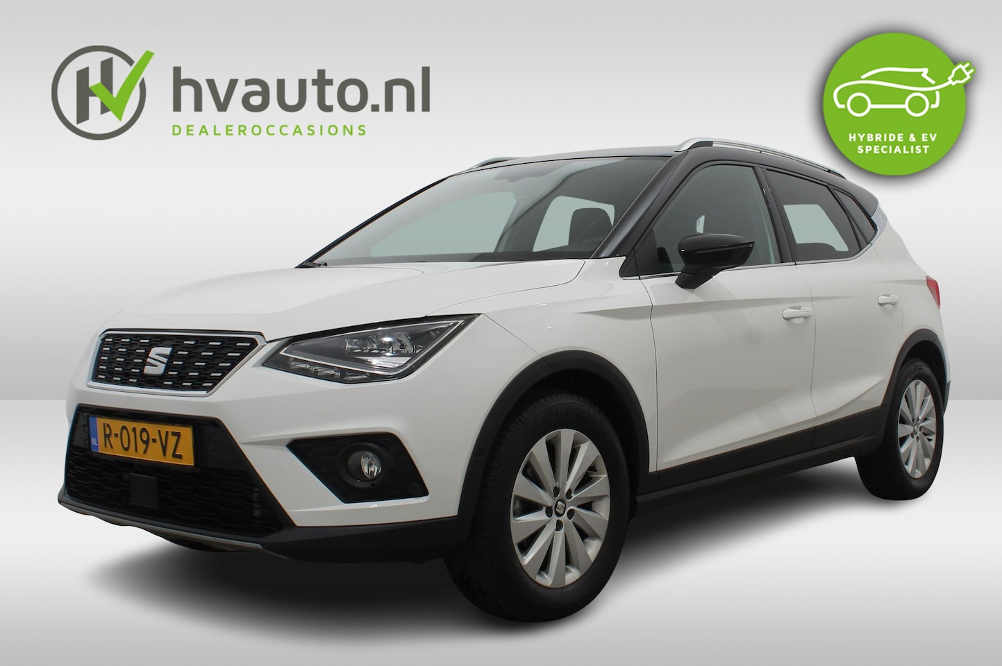 Seat Arona - 1.0 TSI 110PK BUSINESS INTENSE DSG | Navi | Camera | Trekhaak - AutoWereld.nl