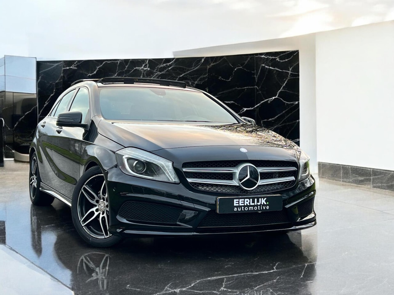 Mercedes-Benz A-klasse - A-klasse 180 AMG |AUTOMAAT | PANO - AutoWereld.nl