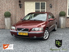 Volvo S60 - 2.4 *Clima *Cruise *Trekhaak *Stoelverwarming