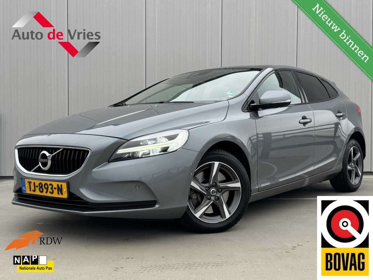 Volvo V40 - 1.5 T3 Dynamic Edition|Navi|Panoramadak|NL-Auto - AutoWereld.nl