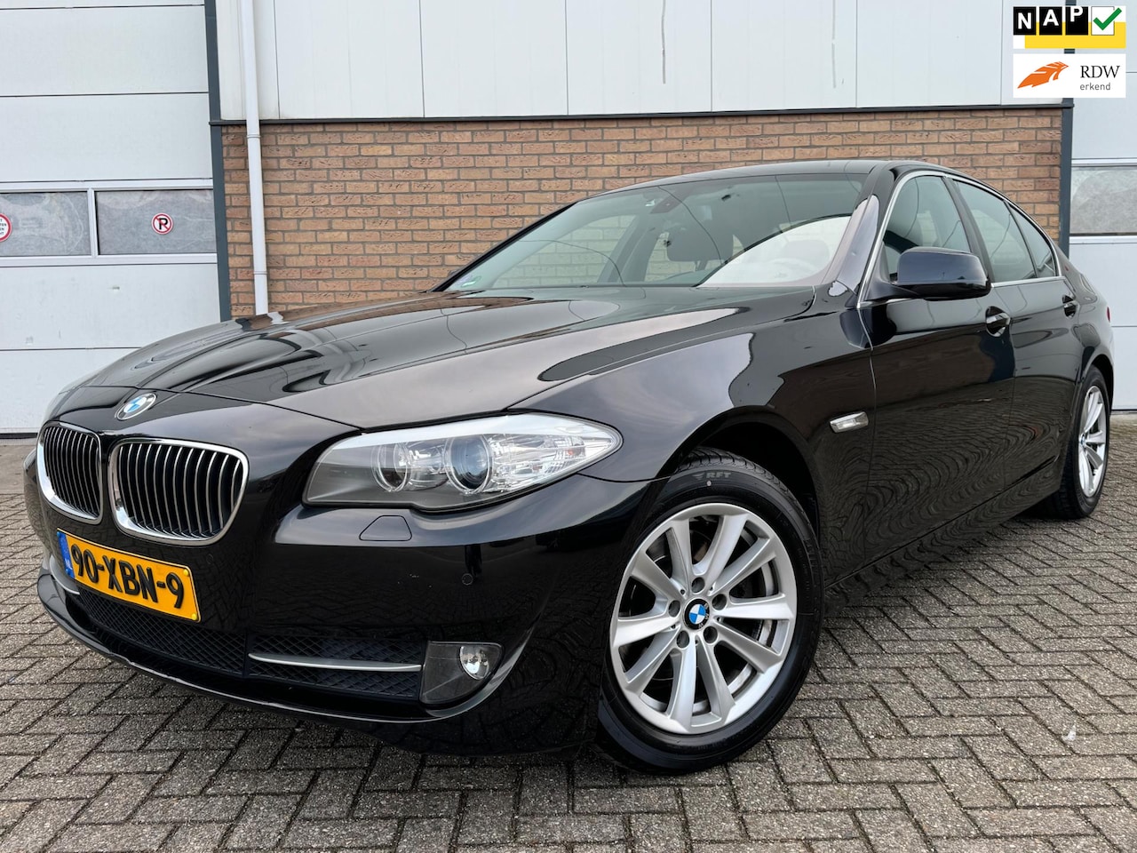 BMW 5-serie - 520i Executive NAVI/PDC/NETTE AUTO !!! - AutoWereld.nl