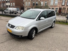 Volkswagen Touran - 1.6-16V FSI Highline NW APK Airco