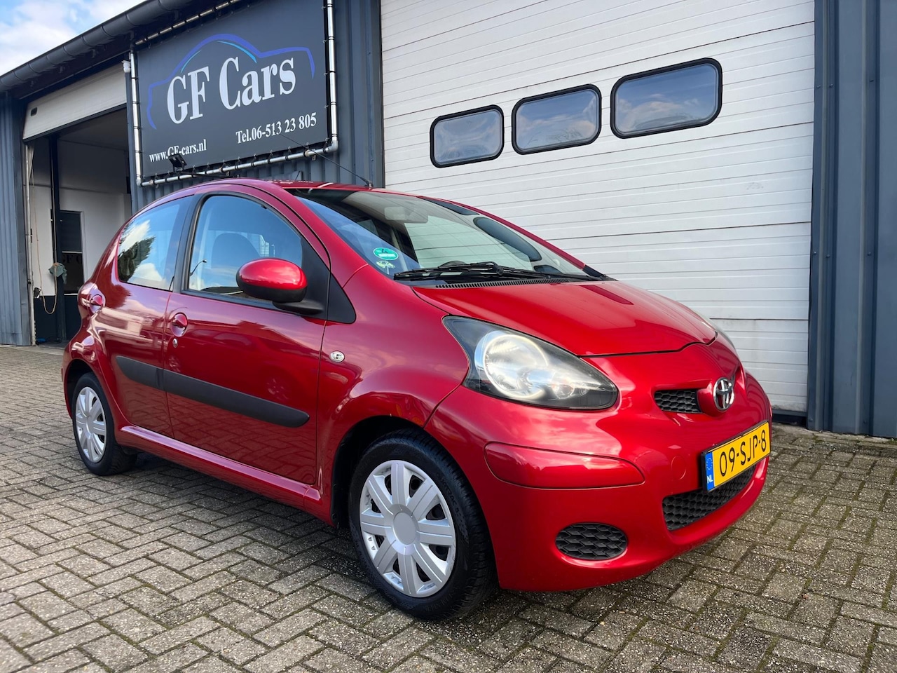 Toyota Aygo - 1.0-12V Comfort Navigator 5D 2011 APK NAP AIRCO - AutoWereld.nl