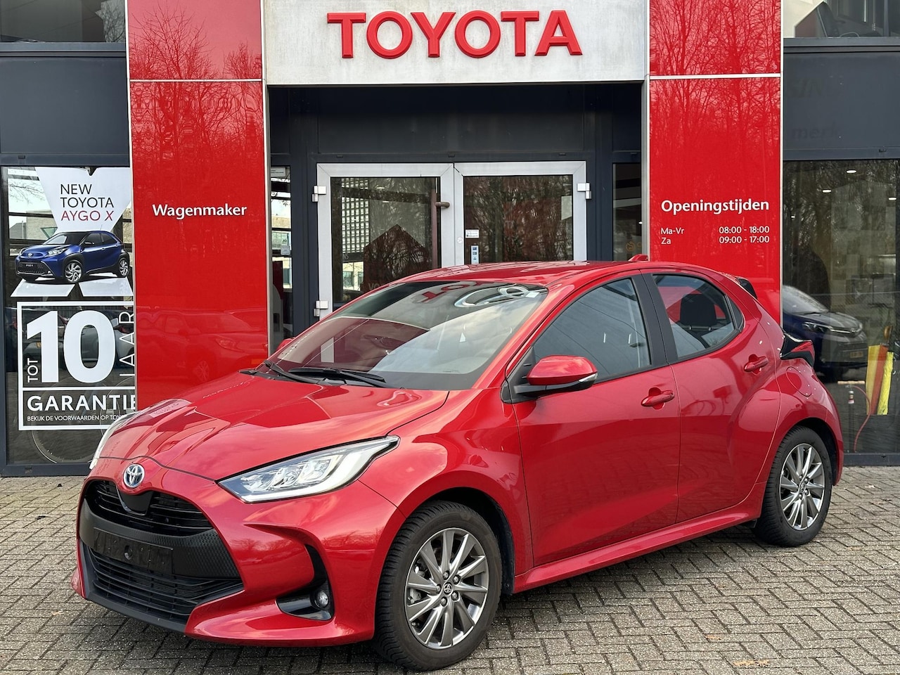 Toyota Yaris - 1.5 HYBRID DYNAMIC APPLE/ANDROID HEAD-UP STOEL/STUURVERW. - AutoWereld.nl