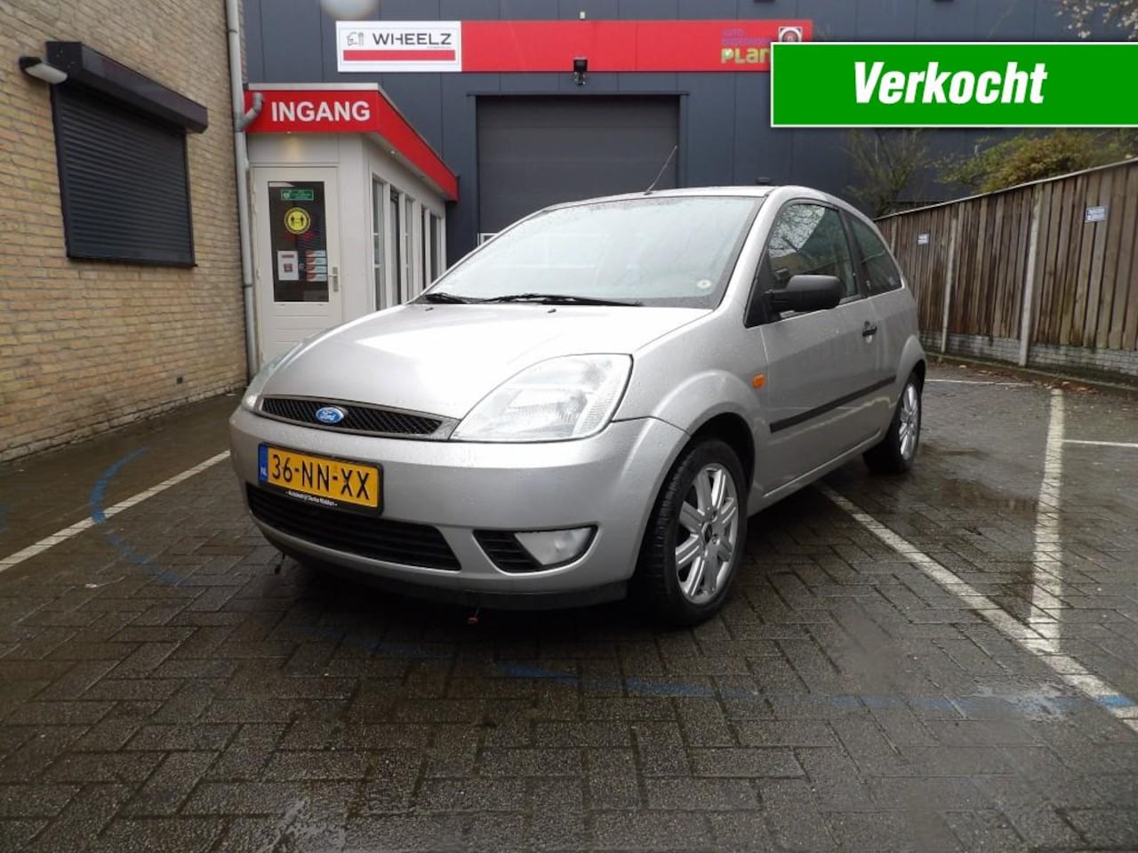 Ford Fiesta - 1.4 Ghia - airco - afgeleverd met nieuwe apk! - AutoWereld.nl