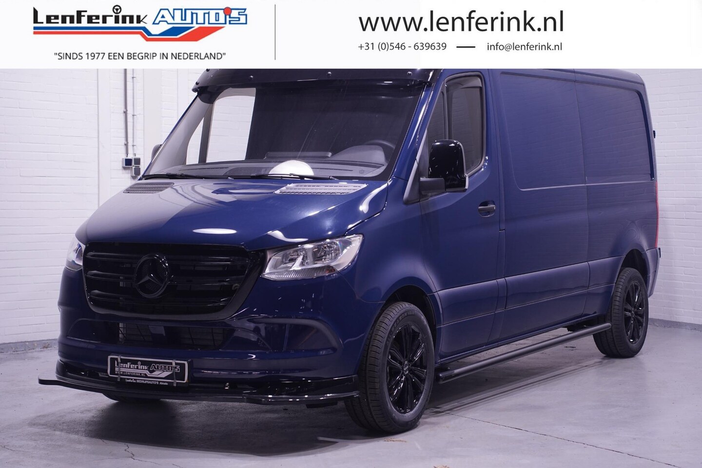 Mercedes-Benz Sprinter - 215 CDI 150 pk L2H1 Black&Blue Edition 18' LMV Airco, Zwarte Grille + Spiegelkappen, Zonne - AutoWereld.nl