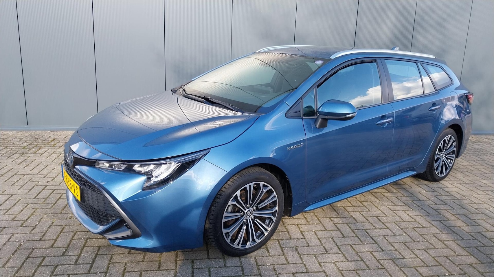 Toyota Corolla Touring Sports - 1.8 Hybrid Dynamic//NAVI//TREKHAAK// - AutoWereld.nl