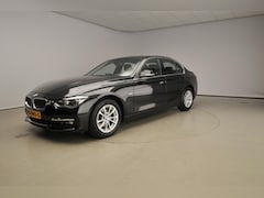 BMW 3-serie - Sedan 320i | LED | Leder | Navigatie | Stoelverwarming | Chrome line | Clima | PDC | Alu 1