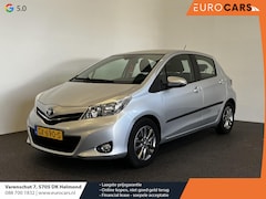 Toyota Yaris - 1.3 VVT-i Dynamic Trekhaak Parkeersensoren achter Camera Cruise Control Airco