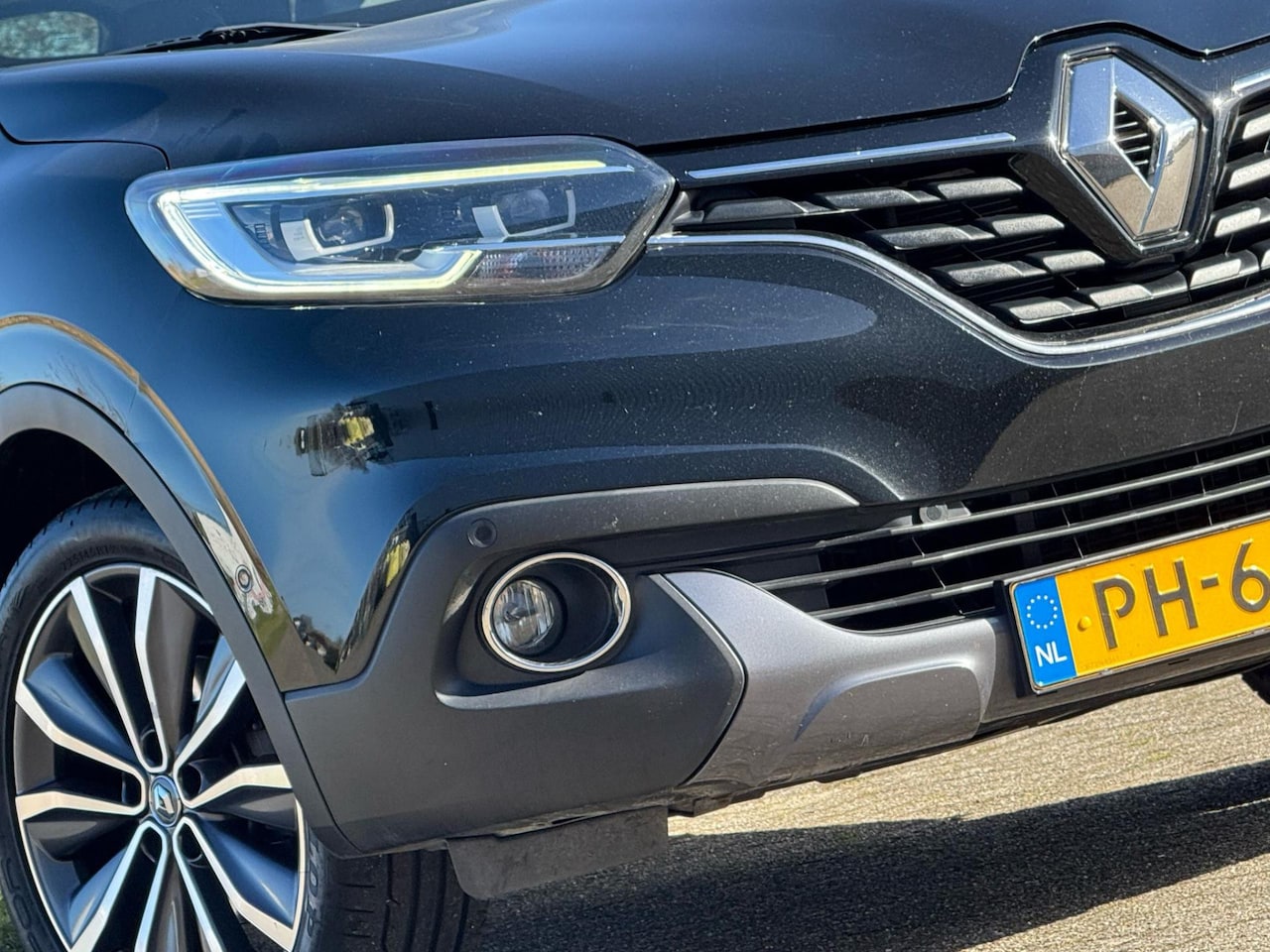 Renault Kadjar - 1.2 TCe Bose Automaat - Noir Etoile - Superstaat - AutoWereld.nl