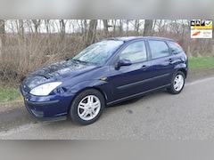 Ford Focus - 1.6-16V Cool Edition